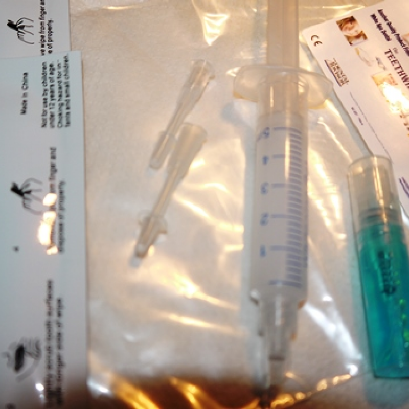 Arctic White 20 x 5ml  Non-Peroxide Syringes and 8 Lge  Sprays